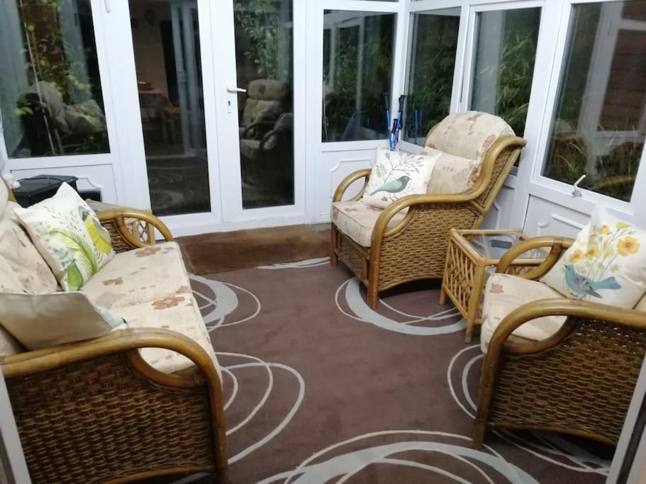 Welsh Miners Cottage Four Bedroom House Treherbert Экстерьер фото